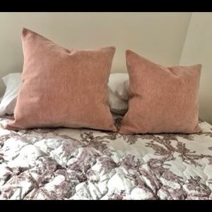 Lucia Chenille Pillow Covers (2) Inserts included